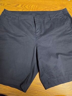 NWOT Lane Bryant  5 Pocket Navy Shorts Size 20